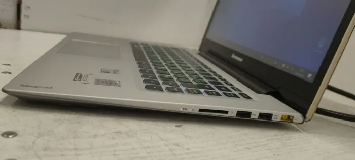 Ультрабук Б-класс Lenovo IdeaPad U430 / 14" TN Touch / Core i5-4210U (2(4) ядра по 1.7-2.7 GHz) / 8GB DDR3 / 500GB HDD / GeForce GT 730M, 2GB DDR3, 64-bit / WebCam б/в - зображення 6