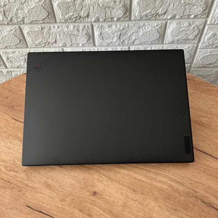 Ігровий ноутбук Lenovo ThinkPad P1 Gen 4 / 15.6" (3840x2160) IPS / Intel Core i9-11950H (8 (16) ядер по 2.1 - 5.0 GHz) / 32 GB DDR4 / 2000 GB SSD NVMe / nVidia GeForce RTX 3080, 16 GB GDDR16, 256-bit / WebCam б/в - зображення 3