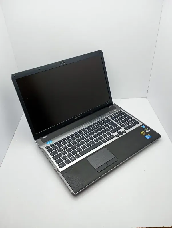 Ноутбук Sony VPC11 / 16.4" (1920x1080) TN / Intel Core i7-720QM (4 (8) ядра по 1.6 - 2.6 GHz) / 8 GB DDR3 / 500 GB HDD / nVidia GeForce GT 330M, 1 GB DDR3, 128-bit / WebCam б/в - зображення 5