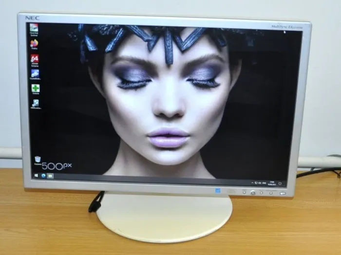 Монітор Б-клас NEC MultiSync EA221WMe / 22" (1680x1050) TN / VGA, DVI, USB / Вбудовані колонки 2x 1W / VESA 100x100 б/в - зображення 2