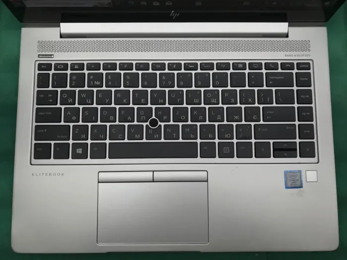 Ультрабук Б-клас HP EliteBook 840 G5 / 14" (1920x1080) IPS Touch / Intel Core i5-8350U (4 (8) ядра по 1.7 - 3.6 GHz) / 8 GB DDR4 / 256 GB SSD M.2 / Intel UHD Graphics 620 / WebCam / Fingerprint / USB 3.1 / HDMI б/в - зображення 4
