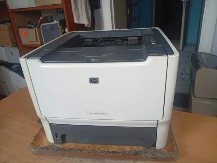 Принтер Б-клас HP LaserJet P2015dn / Лазерний монохромний друк / 1200x1200 dpi / A4 / 26 стор. хв / USB 2.0, Ethernet / Дуплекс б/в - зображення 2