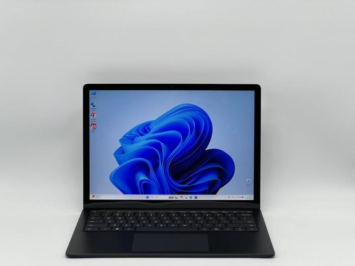 Ультрабук Microsoft Surface Laptop 3 / 13.5" (2256x1504) IPS Touch / Intel Core i5-1035G7 (4 (8) ядра по 1.2 - 3.7 GHz) / 8 GB DDR4 / 240 GB SSD / Intel Iris Plus Graphics / WebCam б/в - зображення 2