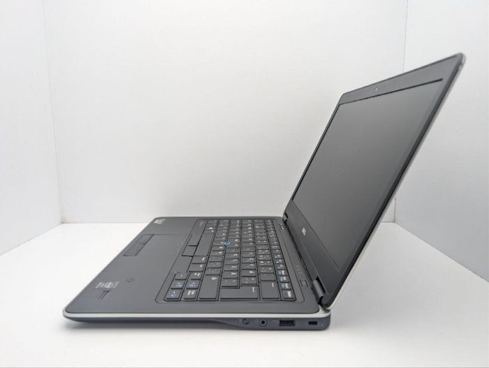 Ноутбук Dell Latitude E7440 / 14" (1920x1080) IPS / Intel Core i7-4600U (2 (4) ядра по 2.1 - 3.3 GHz) / 8 GB DDR3 / 128 GB SSD / Intel HD Graphics 4400 / WebCam б/в - зображення 5