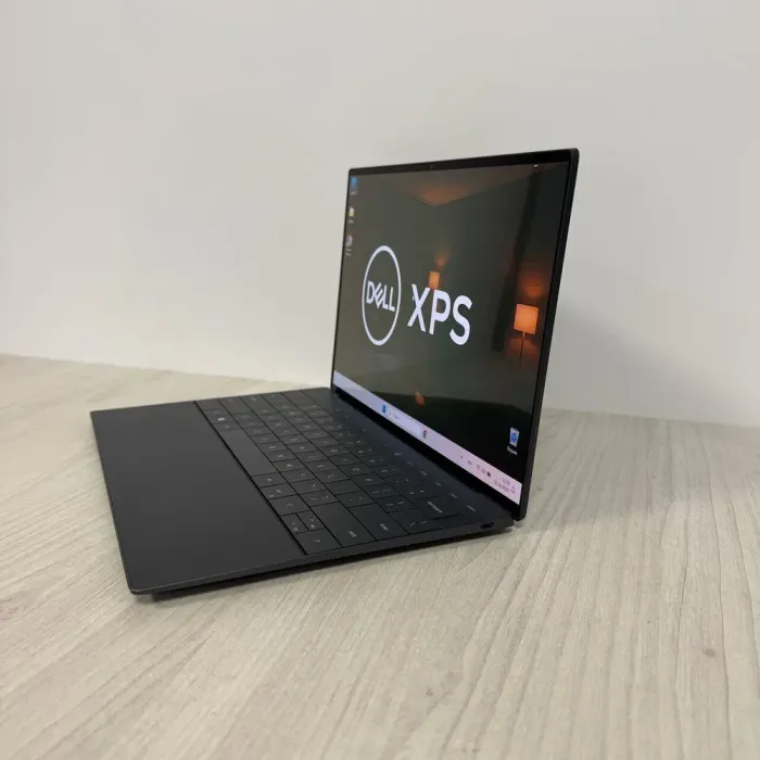 Ультрабук Dell XPS 13 Plus 9320 / 13.4" (3456x2160) OLED Touch / Intel Core i5-1240P (12 (16) ядер по 1.7 - 4.4 GHz) / 16 GB DDR5 / 512 GB SSD NVMe / Intel Iris Xe Graphics / WebCam б/в - зображення 5