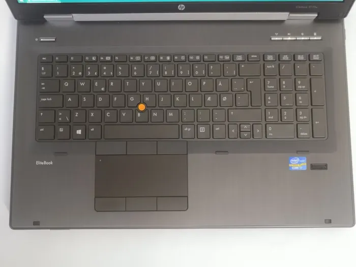 Робоча станція HP EliteBook 8770w / 17.3" TN / Core i7-3630QM (4(8) ядра по 2.4-3.4 GHz) / 16GB DDR3 / 256GB SSD / Quadro K3000M, 2GB GDDR5, 256-bit / WebCam б/в - зображення 3