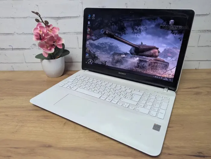 Ноутбук Б-клас Sony SVF153A1YM / 15.6" (1366x768) TN / Intel Core i5-4200U (2 (4) ядра по 1.6 - 2.6 GHz) / 8 GB DDR3 / 256 GB SSD / nVidia GeForce GT 740M, 2 GB GDDR3, 64-bit / WebCam / DVD-ROM б/в - зображення 8