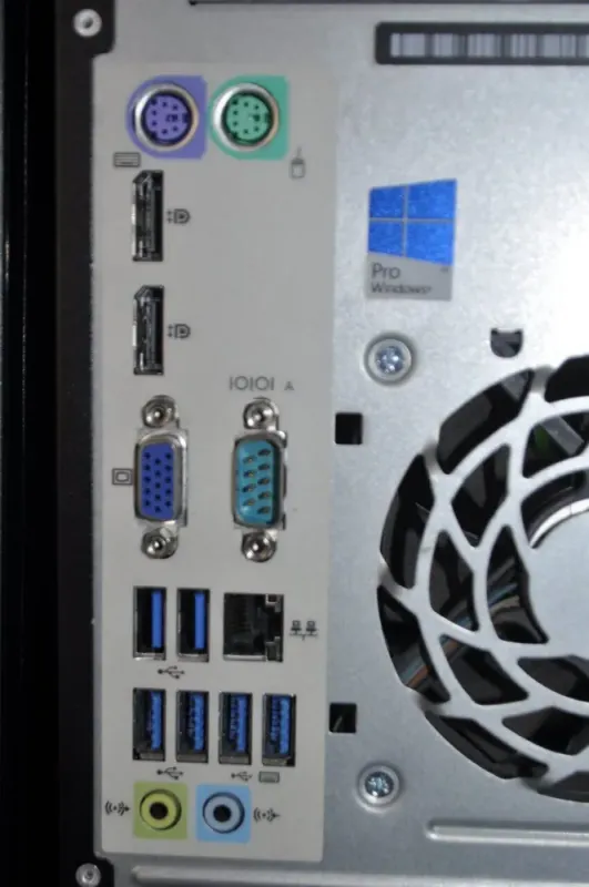 Комп'ютер HP EliteDesk 800 G2 Tower / Intel Core i7-6700 (4 (8) ядра по 3,4 - 4,0 ГГц) / 16 ГБ DDR4 / 240 ГБ SSD / Intel HD Graphics 530 / DVD-ROM / Windows 11 Pro б/в - зображення 5