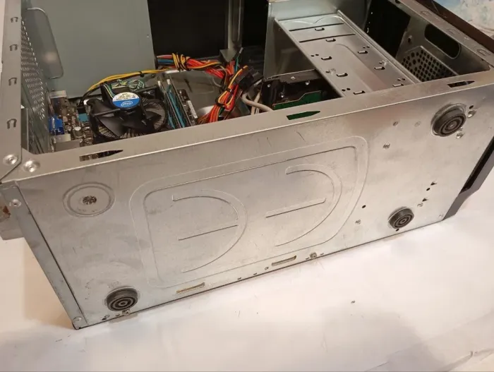 ПК Patriot Tower / Intel Core i5-2400 (4 ядра по 3.1 - 3.4 GHz) / 8 GB DDR3 / 500 GB HDD / Intel HD Graphics 2000 / 400W б/в - зображення 6