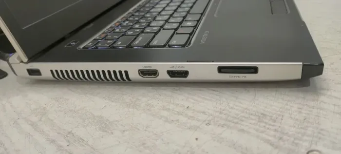 Ноутбук Dell Vostro 3550 / 15.6" (1366x768) TN / Intel Core i5-2520M (2 (4) ядра по 2.5 - 3.2 GHz) / 8 GB DDR3 / 500 GB HDD / AMD Radeon HD 6630M, 1 GB DDR3, 128-bit / WebCam / АКБ не тримає б/в - зображення 4