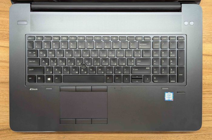 Мобільна робоча станція HP zBook 17 G3 / 17.3" (1920x1080) IPS Touch / Intel Core i7-6700HQ (4 (8) ядра по 2.6 - 3.5 GHz) / 32 GB DDR4 / 256 GB SSD + 500 GB HDD / nVidia Quadro M3000M, 4 GB GDDR5, 256-bit / Fingerprint / WebCam / Windows 10 б/в - зображення 3