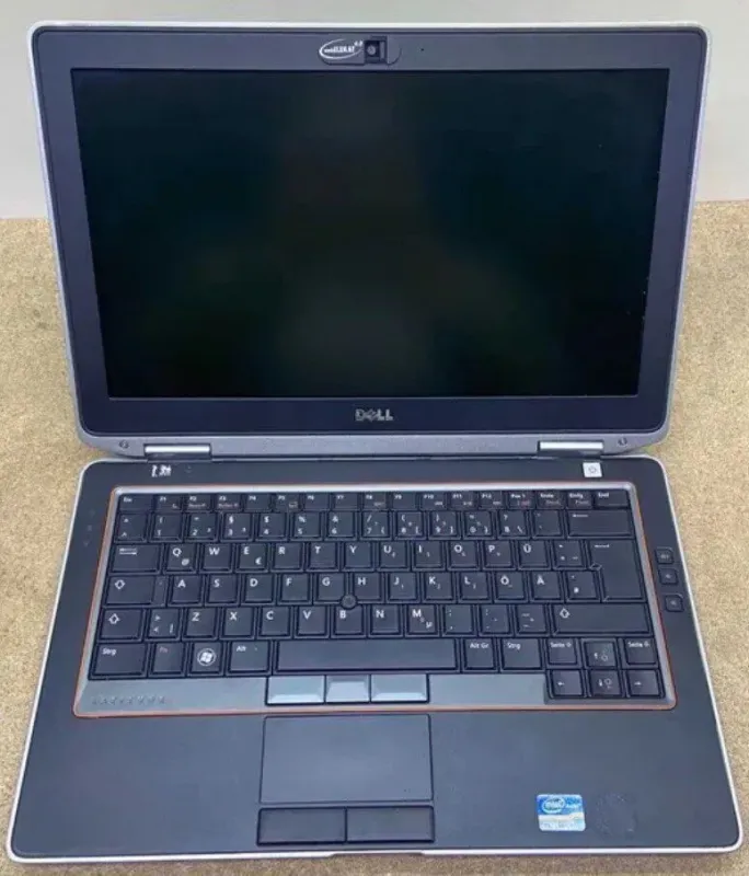Ультрабук Б-клас Dell Latitude E6320 / 13.3" (1366x768) TN / Intel Core i5-2520M (2 (4) ядра по 2.5 - 3.2 GHz) / 8 GB DDR3 / 120 GB SSD / Intel HD Graphics 3000 / WebCam б/в - зображення 2
