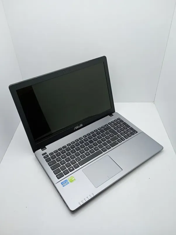 Ноутбук Asus X550C / 15.6" (1366x768) TN / Intel Core i3-3217U (2 (4) ядра по 1.8 GHz) / 6 GB DDR3 / 500 GB HDD / nVidia GeForce GT 720M, 2 GB GDDR3, 64-bit / WebCam / HDMI б/в - зображення 3