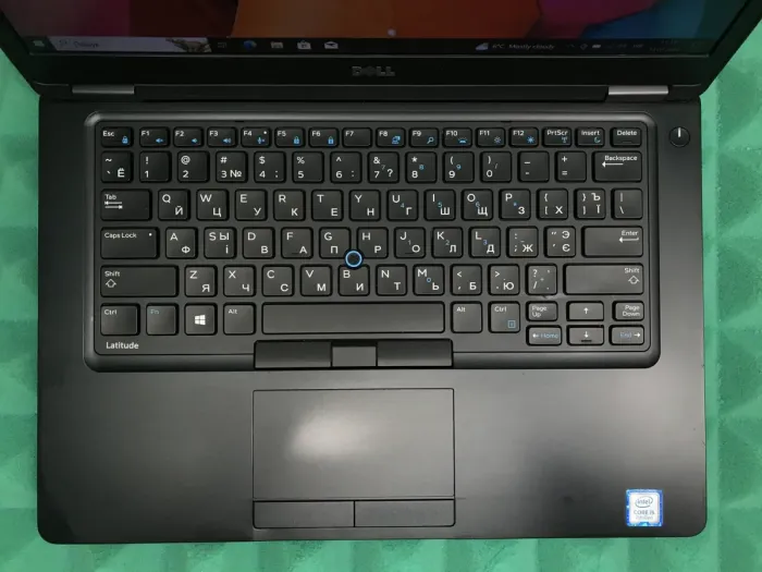 Ноутбук Б-клас Dell Latitude 5480 / 14" (1920x1080) IPS / Intel Core i5-7300U (2 (4) ядра по 2.6 - 3.5 GHz) / 8 GB DDR4 / 256 GB SSD / Intel HD Graphics 620 / WebCam / USB 3.1 / HDMI / Windows 10 б/в - зображення 4