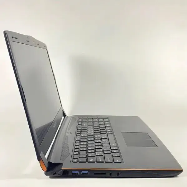 Ігровий ноутбук Б-клас Gigabyte P57 / 17.3" (1920x1080) IPS / Intel Core i7-6700HQ (4 (8) ядра по 2.6 - 3.5 GHz) / 16 GB DDR4 / 512 GB SSD / nVidia GeForce GTX 1070, 8 GB GDDR5, 256-bit / WebCam / HDMI б/в - зображення 6