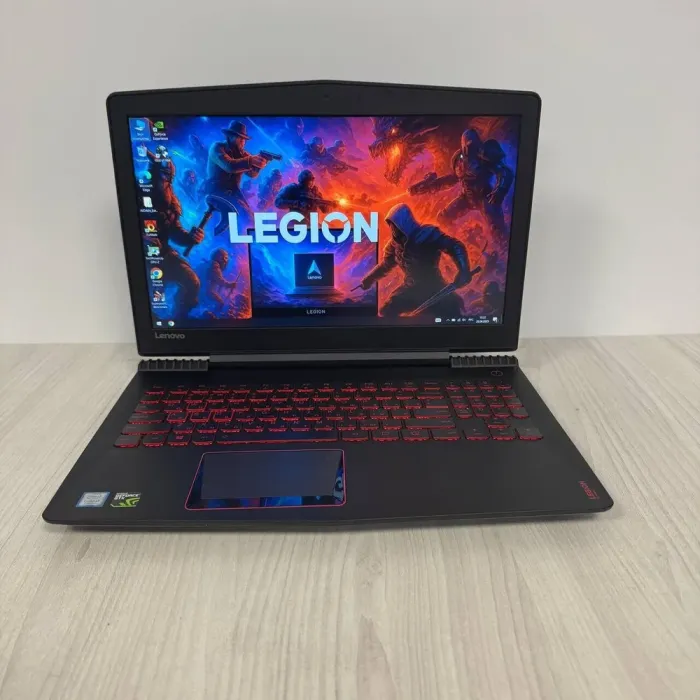 Ігровий ноутбук Lenovo Legion Y520-15IKBN / 15.6" (1920x1080) IPS / Intel Core i7-7700HQ (4 (8) ядра по 2.8 - 3.8 GHz) / 16 GB DDR4 / 256 GB SSD + 1000 GB HDD / nVidia GeForce GTX 1050 Ti, 2 GB GDDR5, 128-bit / WebCam б/в - зображення 2