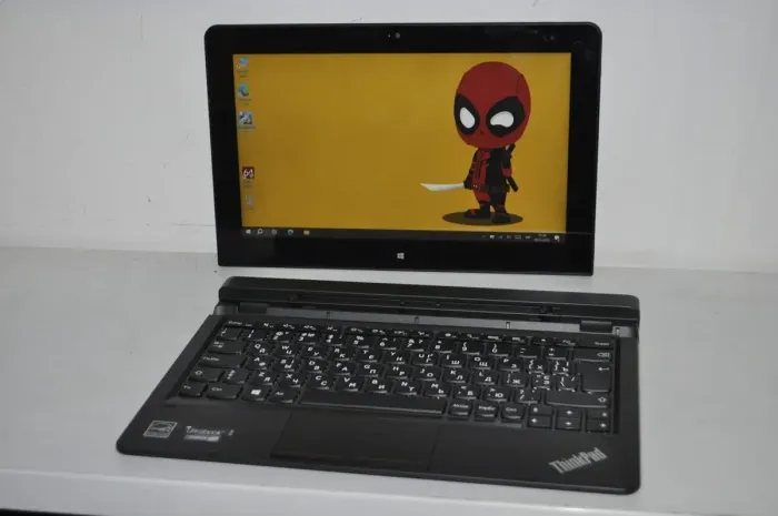 Ноутбук-трансформер Lenovo ThinkPad Helix 20CH / 11.6" (1920x1080) TN Touch / Intel Core M-5Y10 (2 (4) ядра по 0.8 - 2.0 GHz) / 8 GB DDR3 / 256 GB SSD / Intel HD Graphics 5300 / WebCam / LTE / Windows 10 Pro б/в - зображення 4