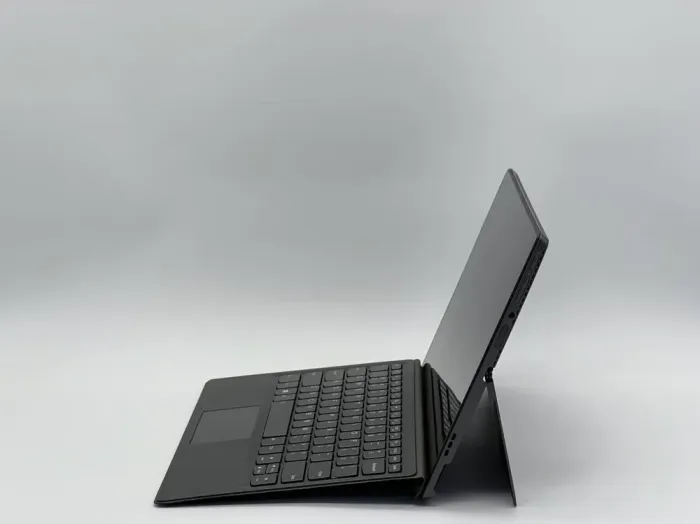 Ноутбук-трансформер Lenovo Miix 520 2-in-1 / 12.2" (1920x1200) IPS Touch / Intel Core i5-8250U (4 (8) ядер по 1.6 - 3.4 GHz) / 8 GB DDR4 / 240 GB SSD / Intel UHD Graphics 620 / WebCam б/в - зображення 4