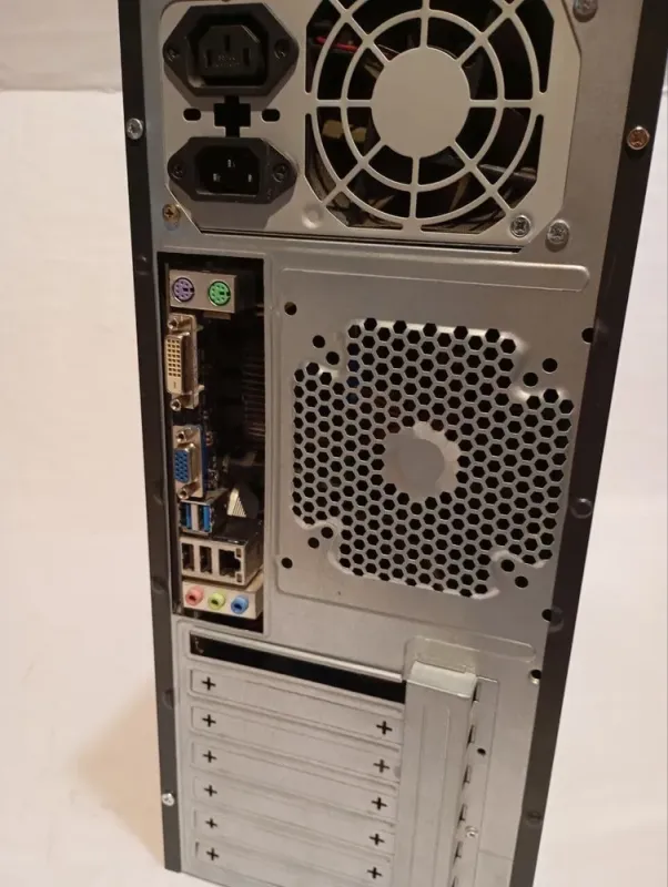 ПК Б-клас LogicPower Tower / Intel Core i3-4130 (2 (4) ядра по 3.4 GHz) / 8 GB DDR3 / 250 GB HDD / Intel HD Graphics 4400 / 400W б/в - зображення 4