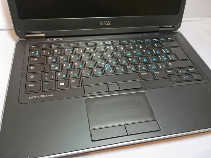 Ультрабук Б-клас Dell Latitude E7440 / 14" (1920x1080) TN / Intel Core i5-4300U (2 (4) ядра по 1.9 - 2.9 GHz) / 8 GB DDR3 / 256 GB SSD / Intel HD Graphics 4400 / WebCam б/в - зображення 8