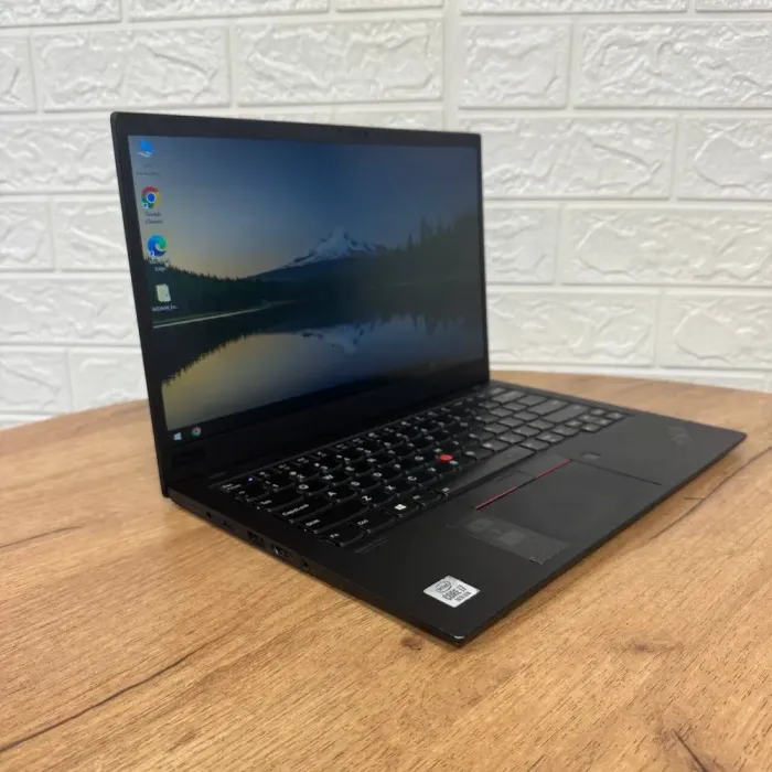 Ультрабук Б-клас Lenovo Thinkpad X1 Carbon Gen 7 / 14" (1920x1080) IPS / Intel Core i7-10710U (6 (12) ядер по 1.1 - 4.7 GHz) / 16 GB DDR4 / 512 GB SSD / Intel Iris Xe Graphics / WebCam б/в - зображення 4