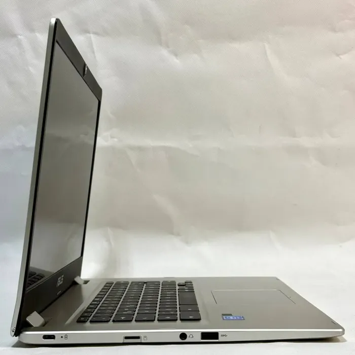 Ноутбук Б-клас Asus ChromeBook C523NA-EJ0123 / 15.6 (1920x1080) TN / Intel Celeron N3350 (2 ядра по 1.1 - 2.4 GHz) / 4 GB DDR4 / 64 GB eMMC / Intel HD Graphics 500 / WebCam / ChromeOS б/в - зображення 4