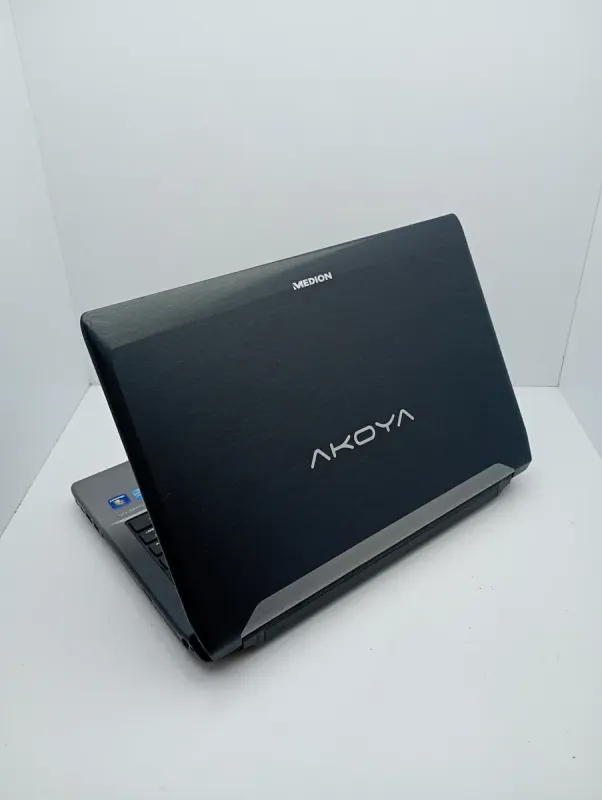 Ноутбук Medion Akoya 156 / 15.6" (1366x768) TN / Intel Core i3-2350M (2 (4) ядра по 2.3 GHz) / 6 GB DDR3 / 500 GB HDD / Intel HD Graphics 3000 / WebCam б/в - зображення 7