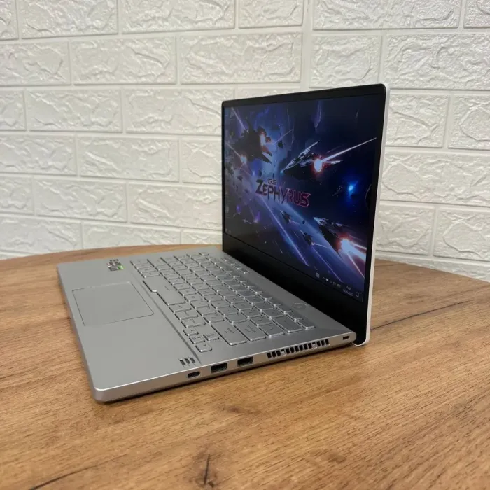 Ігровий ультрабук Asus ROG Zephyrus G14 GA401IV / 14" (1920x1080) IPS / AMD Ryzen 9 4900HS (8 (16) ядер по 3.0 - 4.3 GHz) / 16 GB DDR4 / 512 GB SSD NVMe / nVidia GeForce RTX 2060 Max-Q, 6 GB GDDR6, 192-bit б/в - зображення 5