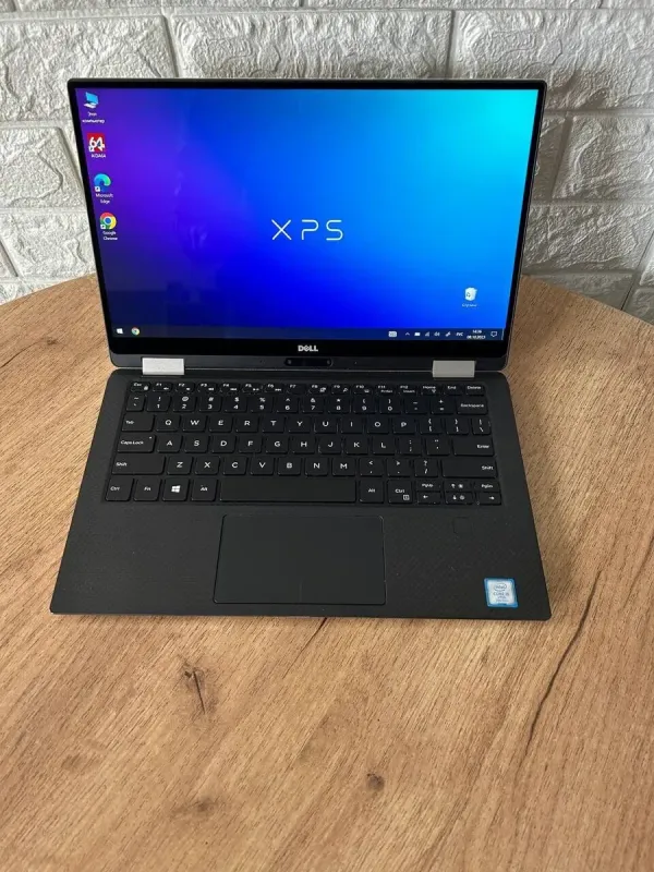 Ультрабук-трансформер Б-клас Dell XPS 13 9365 x360 / 13.3" (1920x1080) IPS Touch / Intel Core i5-7Y57 (2 (4) ядра по 1.2 - 3.3 GHz) / 8 GB DDR3 / 256 GB SSD M.2 / Intel HD Graphics 615 / WebCam / mini DisplayPort б/в - зображення 2