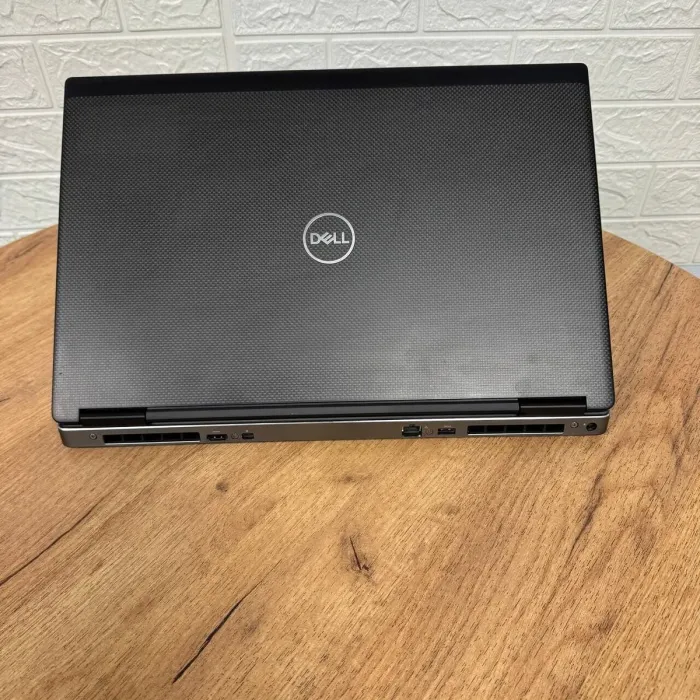 Мобільна робоча станція Б-клас Dell Precision 7730 / 17.3" (1920x1080) IPS / Intel Core i7-8850H (6 (12) ядер по 2.6 - 4.3 GHz) / 32 GB DDR4 / 512 GB SSD NVMe / nVidia Quadro P4200, 8 GB GDDR5, 256-bit / WebCam б/в - зображення 3