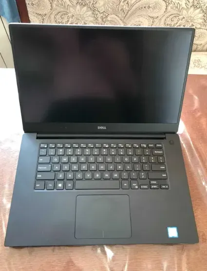 Робоча станція Dell Precision 5530 / 15.6" (1920x1080) IPS / Intel Core i7-8850H (6 (12) ядер по 2.6 - 4.3 GHz) / 32 GB DDR4 / 256 GB SSD / nVidia Quadro P1000, 4 GB GDDR5, 128-bit / WebCam б/в - зображення 5