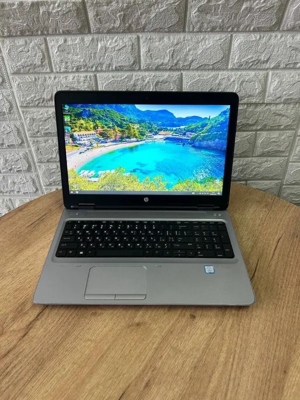 Ноутбук Б-клас HP ProBook 650 G3 / 15.6" (1920x1080) TN / Intel Core i5-7200U (2 (4) ядра по 2.5 - 3.1 GHz) / 8 GB DDR4 / 256 GB SSD / Intel HD Graphics 620 / WebCam б/в - зображення 2