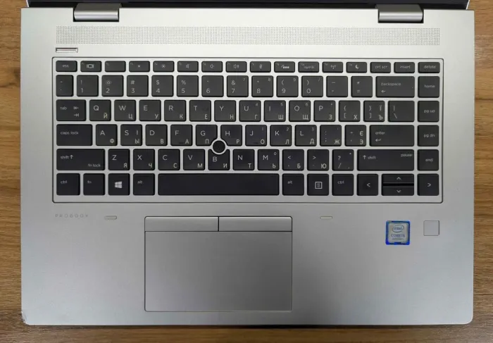 Ноутбук Б-клас HP ProBook 640 G5 / 14" (1920x1080) IPS / Intel Core i5-8265U (4 (8) ядра по 1.6 - 3.9 GHz) / 16 GB DDR4 / 480 GB SSD / Intel UHD Graphics 620 / TouchID / WebCam / Windows 10 б/в - зображення 4