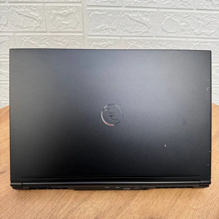 Ігровий ноутбук Б-клас Evoo Gaming 15 LP8-BK / 15.6" (1920x1080) IPS / Intel Core i7-10750H (6 (12) ядер по 2.6 - 5.0 GHz) / 16 GB DDR4 / 512 GB SSD / nVidia GeForce RTX 2060, 6 GB GDDR6, 192-bit / WebCam б/в - зображення 3