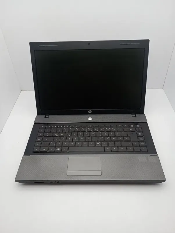 Ноутбук HP 620 / 15.6" (1366x768) TN / Intel Core 2 Duo T6670 (2 ядра по 2.2GHz) / 4 GB DDR3 / 320 GB HDD / Intel HD Graphics / WebCam б/в - зображення 2