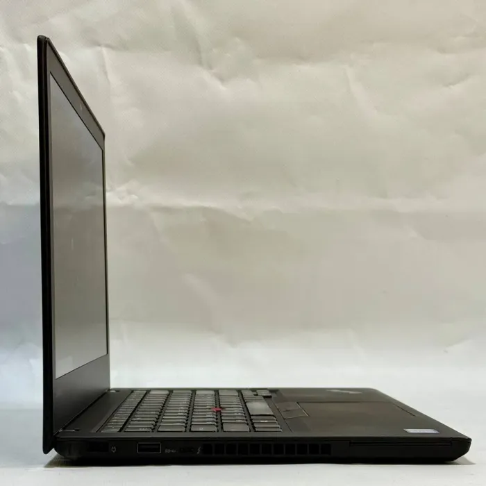 Ноутбук Lenovo ThinkPad T470 / 14" (1920x1080) IPS Touch / Intel Core i5-7300U (2 (4) ядра по 2.6 - 3.5 GHz) / 16 GB DDR4 / 256 GB SSD / Intel HD Graphics 520 / WebCam / Windows 10 Pro + Lenovo Dock Station б/в - зображення 6