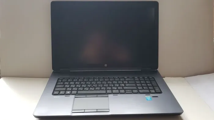 Мобільна робоча станція HP ZBook 17 G1 / 17.3" (1920x1080) TN / Intel Core i7-4700MQ (4 (8) ядра по 2.4 - 3.4 GHz) / 16 GB DDR3 / 480 GB SSD + 500 GB HDD / nVidia Quadro K610M, 1 GB GDDR5, 64-bit / WebCam б/в - зображення 2