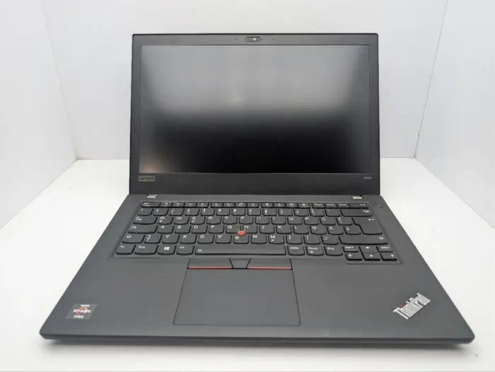 Ультрабук Lenovo ThinkPad A485 / 14" (1920x1080) IPS / AMD Ryzen 5 2500U (4 (8) ядра по 2.0 - 3.6 GHz) / 8 GB DDR4 / 256 GB SSD / AMD Radeon Vega 8 Graphics / WebCam б/в - зображення 3
