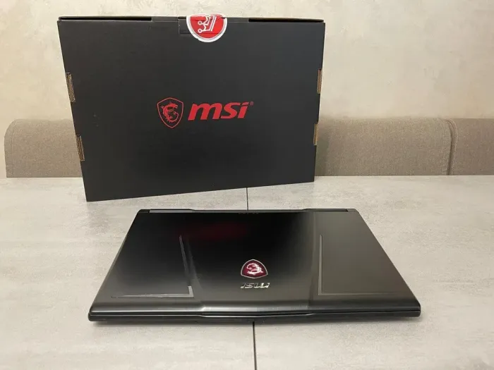 Ігровий ноутбук MSI Raider GE63 RGB 9SG / 15.6" (1920x1080) IPS / Intel Core i7-9750H (6 (12) ядер по 2.6 - 4.5 GHz) / 32 GB DDR4 / 512 GB SSD + 1000 GB HDD / nVidia GeForce RTX 2080, 8 GB GDDR6, 256-bit / WebCam б/в - зображення 8