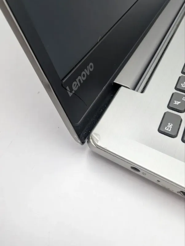 Ультрабук Б-клас Lenovo IdeaPad 320S / 13.3" (1366x768) TN / Intel Pentium 4415U (2 (4) ядер по 2.3 GHz) / 8 GB DDR4 / 1000 GB HDD / Intel HD Graphics 610 / WebCam б/в - зображення 4