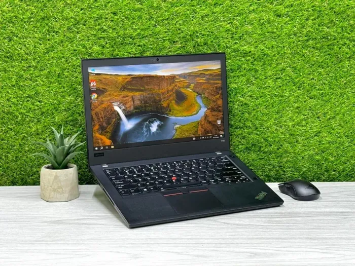 Ультрабук Lenovo ThinkPad T480 / 14" (1920x1080) IPS Touch / Intel Core i5-8350U (4 (8) ядра по 1.7 - 3.6 GHz) / 16 GB DDR4 / 512 GB SSD M.2 / Intel UHD Graphics 620 / WebCam / Win 10 Pro б/в - зображення 3