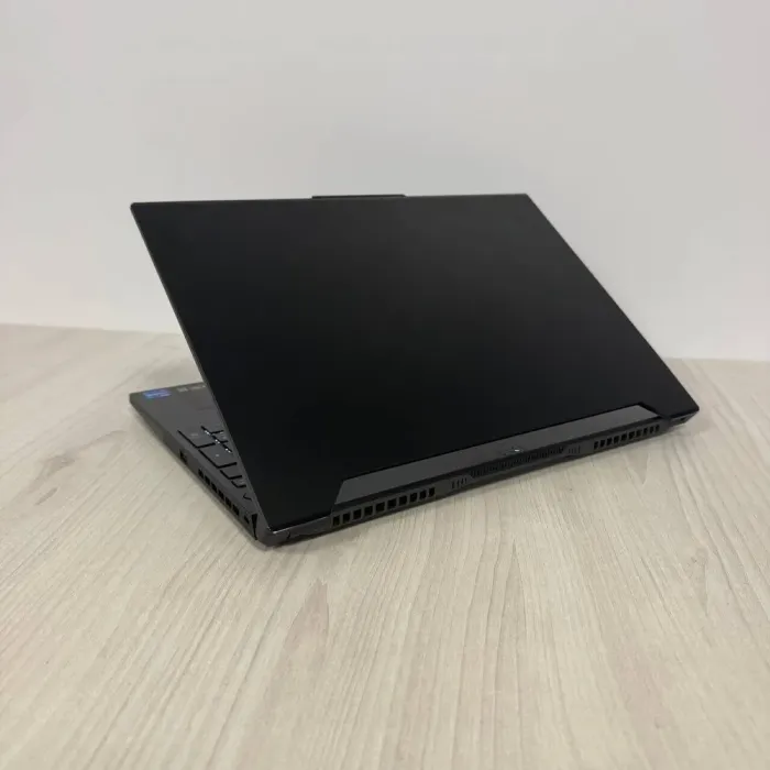 Ігровий ноутбук Asus TUF Dash F15 FX517ZM / 15.6" (1920x1080) IPS / Intel Core i7-12650H (10 (16) ядер по 3,5 - 4,7 ГГц) / 16 ГБ DDR5 / 512 ГБ SSD NVMe / nVidia GeForce RTX 3070, 8 ГБ GDDR6, 256-bit / WebCam б/в - зображення 6