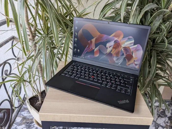 Ультрабук Б-клас Lenovo ThinkPad E14 Gen 2 / 14" (1920x1080) IPS / Intel Core i3-1115G4 (2 (4) ядра по 1.7 - 4.1 GHz) / 16 GB DDR4 / 256 GB SSD M.2 / Intel UHD Graphics / WebCam / HDMI б/в - зображення 5
