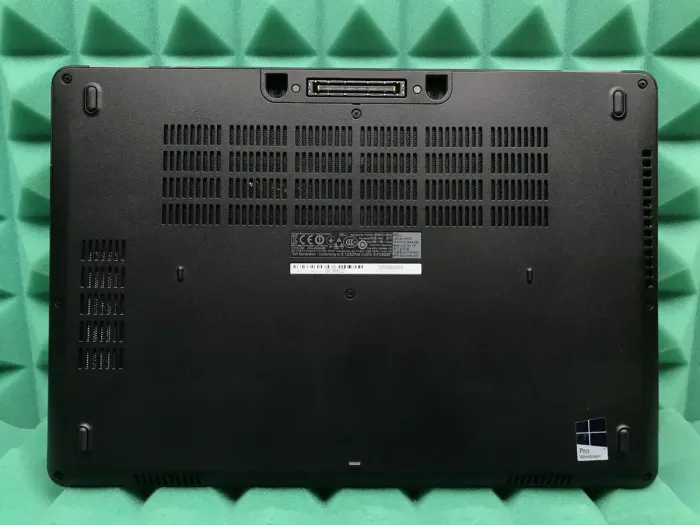 Ноутбук Dell Latitude E5470 / 14" IPS / Core i5-6300U (2(4) ядра по 2.4-3GHz) / 8GB DDR4 / 256GB SSD M.2 / HD Graphics 520 / WebCam / HDMI / Win 10 б/в - зображення 6