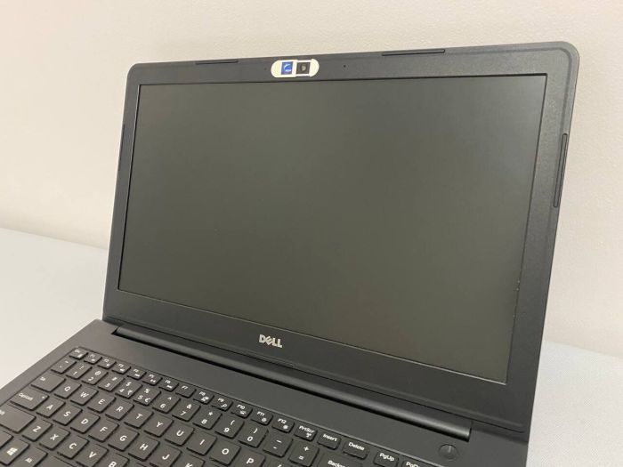Ноутбук Б-клас Dell Latitude 3550 / 15.6" (1366x768) TN / Intel Core i5-5200U (2 (4) ядра по 2.2 - 2.7 GHz) / 8 GB DDR3 / 120 GB SSD / Intel HD Graphics 5500 / WebCam / HDMI б/в - зображення 4
