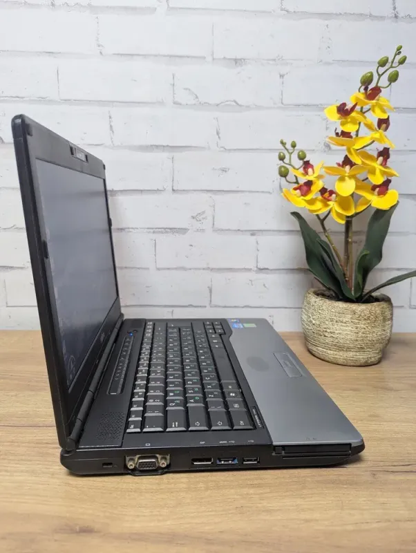 Ноутбук Б-клас Fujitsu LifeBook S782 / 14" (1366x768) TN / Intel Core i5-3320M (2 (4) ядра по 2.6 - 3.3 GHz) / 8 GB DDR3 / 128 GB SSD / Intel HD Graphics 4000 / WebCam / Без АКБ б/в - зображення 6