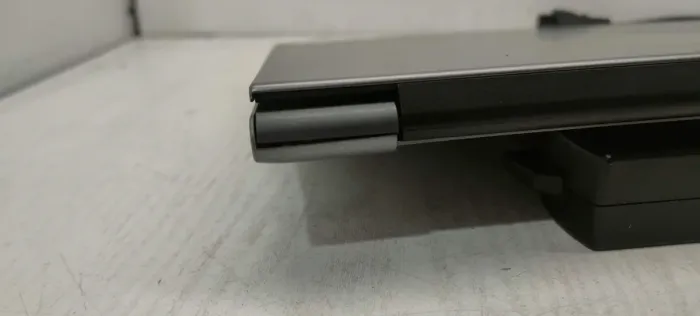 Ноутбук Б-клас Dell Vostro 5568 / 15.6" (1920x1080) TN / Intel Core i5-7200U (2 (4) ядра по 2.5 - 3.1 GHz) / 16 GB DDR4 / 256 GB SSD / HD Graphics 620 / WebCam б/в - зображення 3