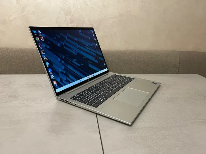 Ультрабук HP EliteBook 860 G11 / 16" (1920x1200) IPS / Intel Core Ultra 5 125U (12 (14) ядер по 1.3 - 4.3 GHz) / 16 GB DDR5 / 512 GB SSD M.2 / Intel Graphics / WebCam / Fingerprint б/в - зображення 5