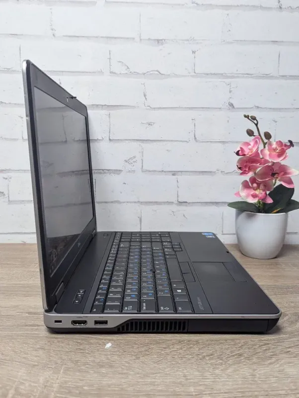 Ноутбук Dell Latitude E6540 / 15.6" (1920x1080) TN / Intel Core i5-4300M (2 (4) ядра по 2.6 - 3.3 GHz) / 8 GB DDR3 / 128 GB SSD / Intel HD Graphics 4600 / WebCam / DVD-ROM б/в - зображення 5