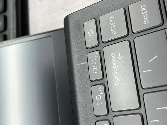 Ультрабук Б-класс MSI Summit B14 A11M-077US / 14" (1920x1080) IPS / Intel Core i5-1135G7 (4 (8) ядра по 2.4 - 4.2 GHz) / 16 GB DDR4 / 512 GB SSD / Intel Iris Xe Graphics / WebCam б/в - зображення 7